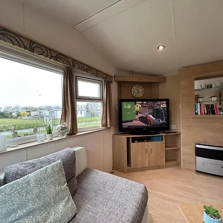Ferienhaeuschen Nr 80 Am Kanal De Watersnip Holiday home