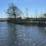 Semesterbostad Ferienhaeuschen Nr 80 Am Kanal De Watersnip